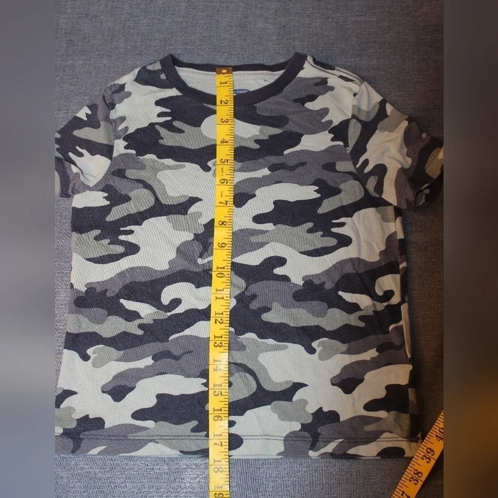 OLD Navy Boys Short Sleeves Tshirt Camouflage and Stripes Bundle